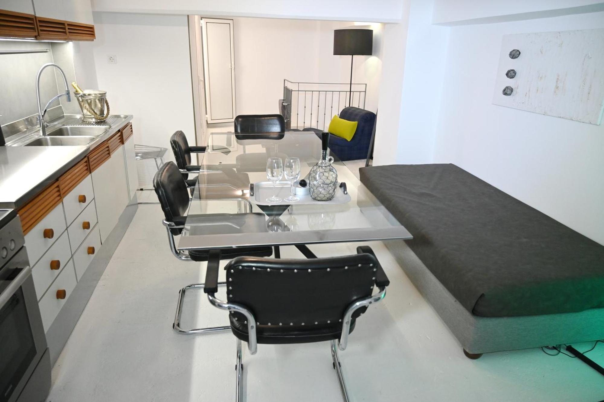 Two-floor Maisonette With Private Entrance * Patras