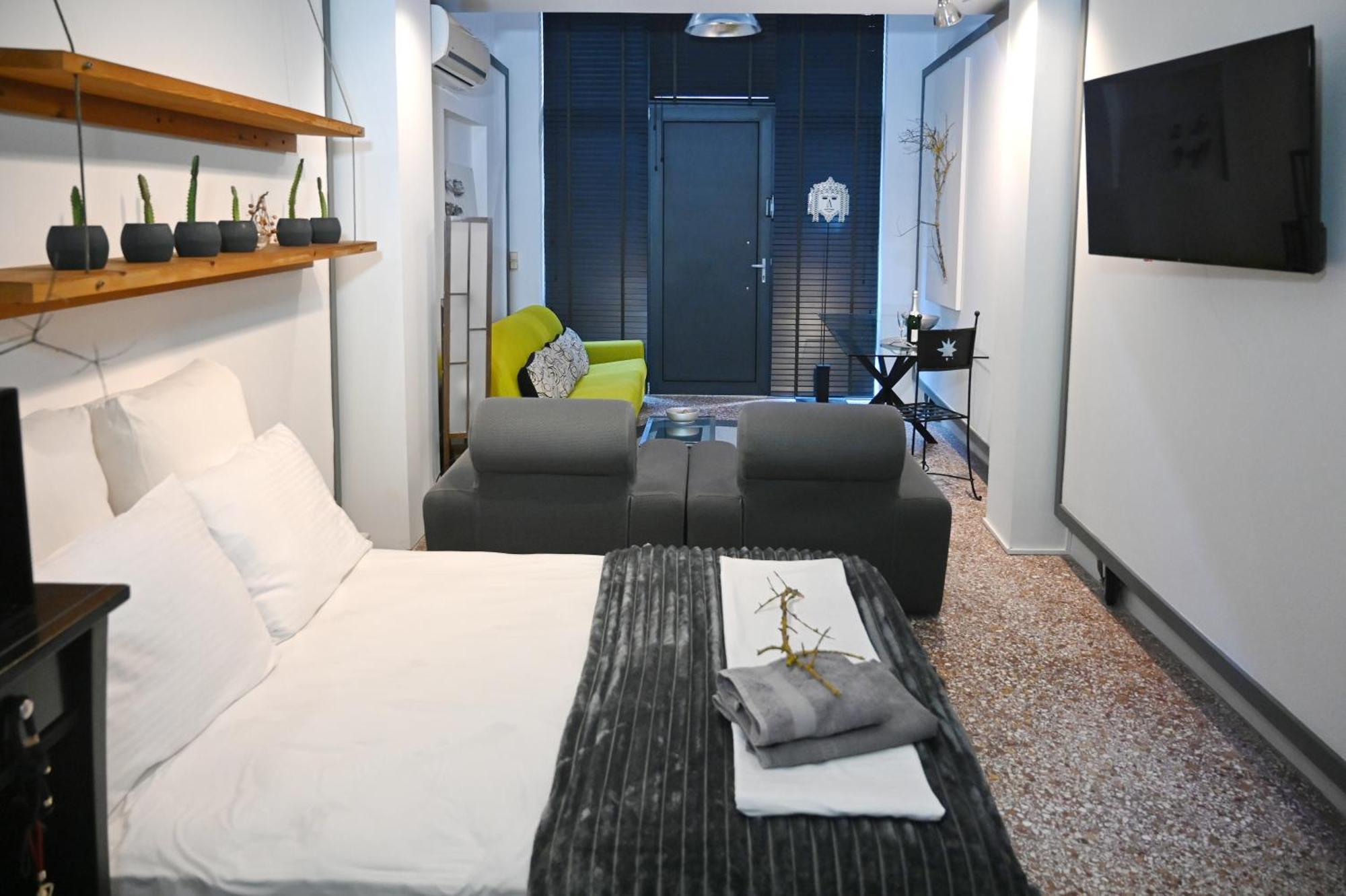 Two-floor Maisonette With Private Entrance *