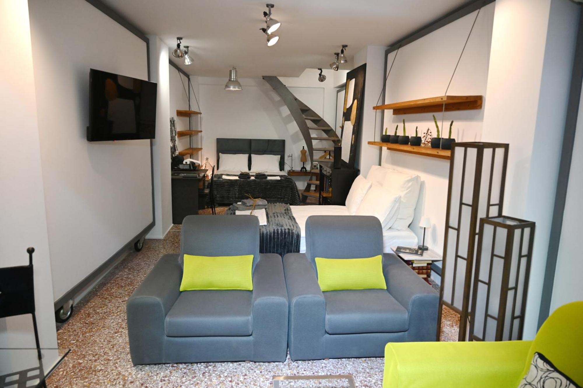 Two-floor Maisonette With Private Entrance Apartment Patras
